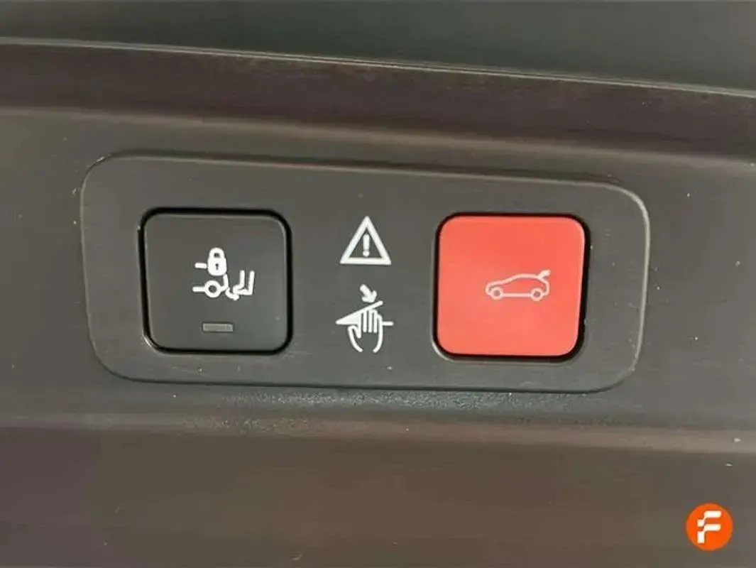 Usado Peugeot 5008 GT-line 165 CV (121 kW) 2018 Blanco SUV