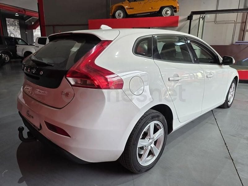 Usado Volvo V40 Inscription 120 CV (88 kW) 2017 Blanco Berlina