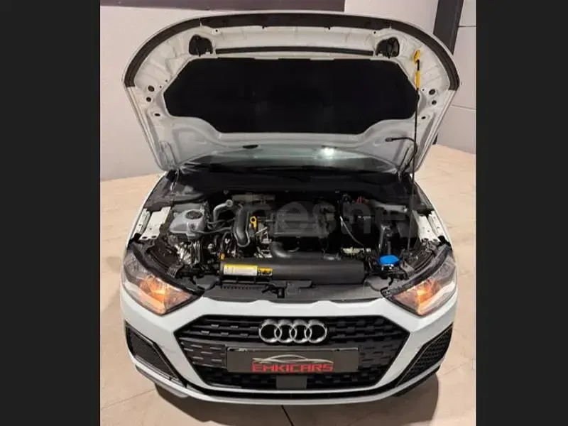 Usado Audi A1 Sportback Advanced Plus 95 CV (69 kW) 2019 Blanco Utilitario