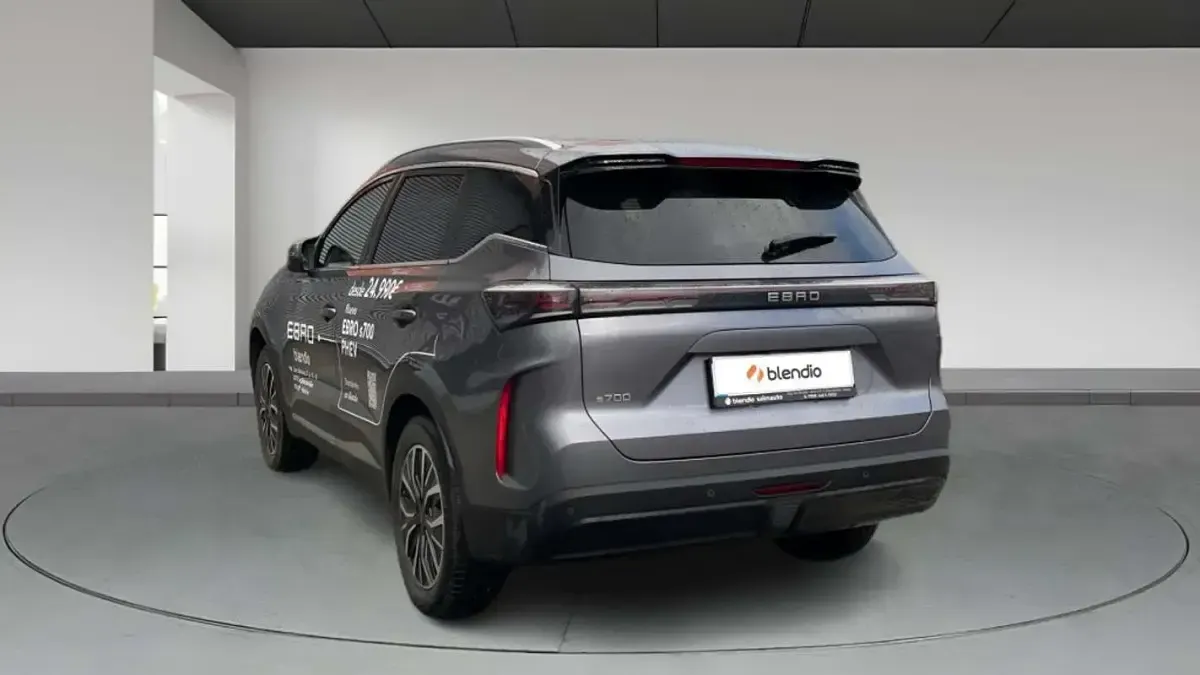 Usado Ebro s700 Luxury 347 CV (255 kW) 2025 Gris SUV