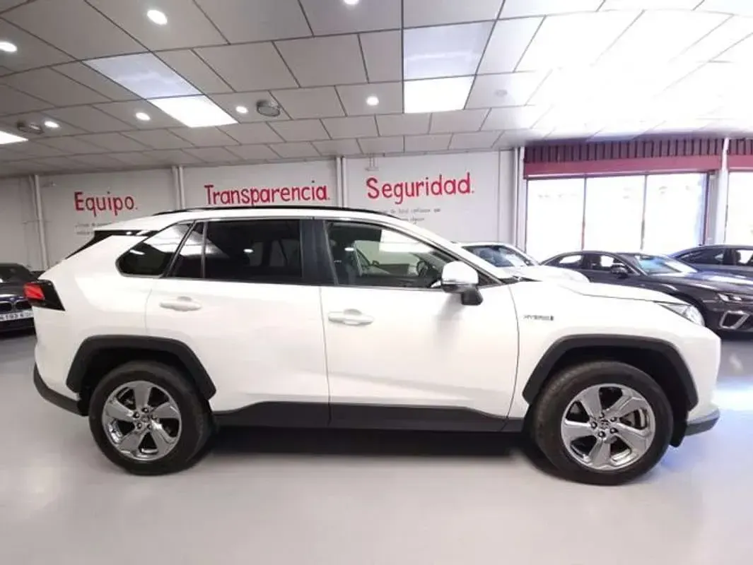 Usado Toyota RAV4 Hybrid Advance 2021 Blanco SUV