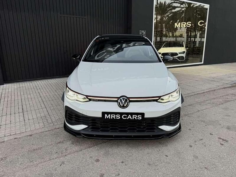 Usado VW Golf VIII GTI 300 CV (220 kW) 2022 Blanco Utilitario