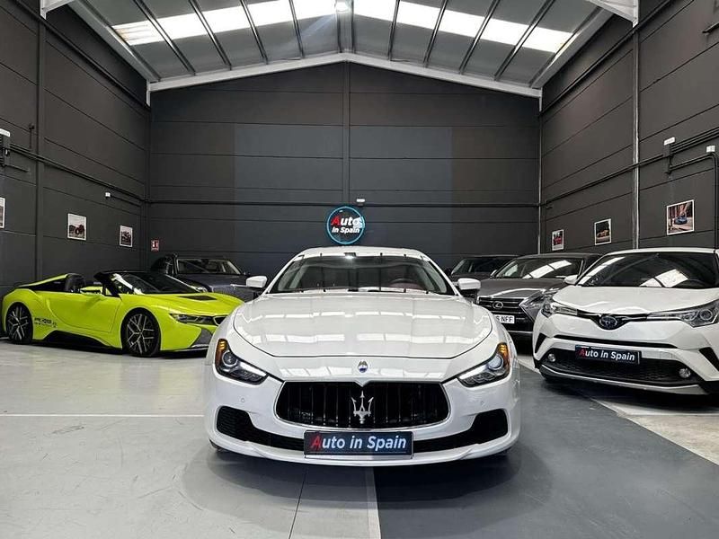 Usado Maserati Ghibli GranLusso 349 CV (256 kW) 2017 Blanco Coupe