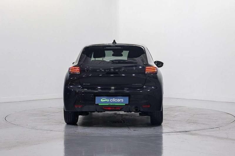 Usado Peugeot 208 Allure 101 CV (74 kW) 2025 Negro Utilitario