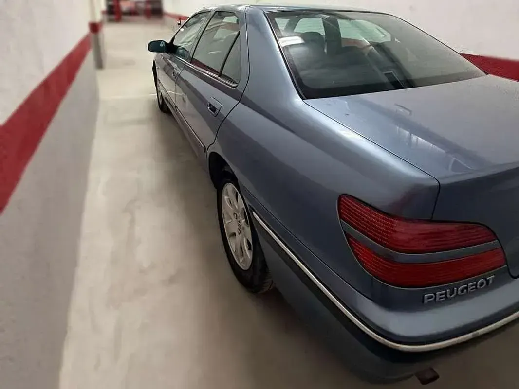 Usado Peugeot 406 116 CV (85 kW) 2001 Azul Berlina