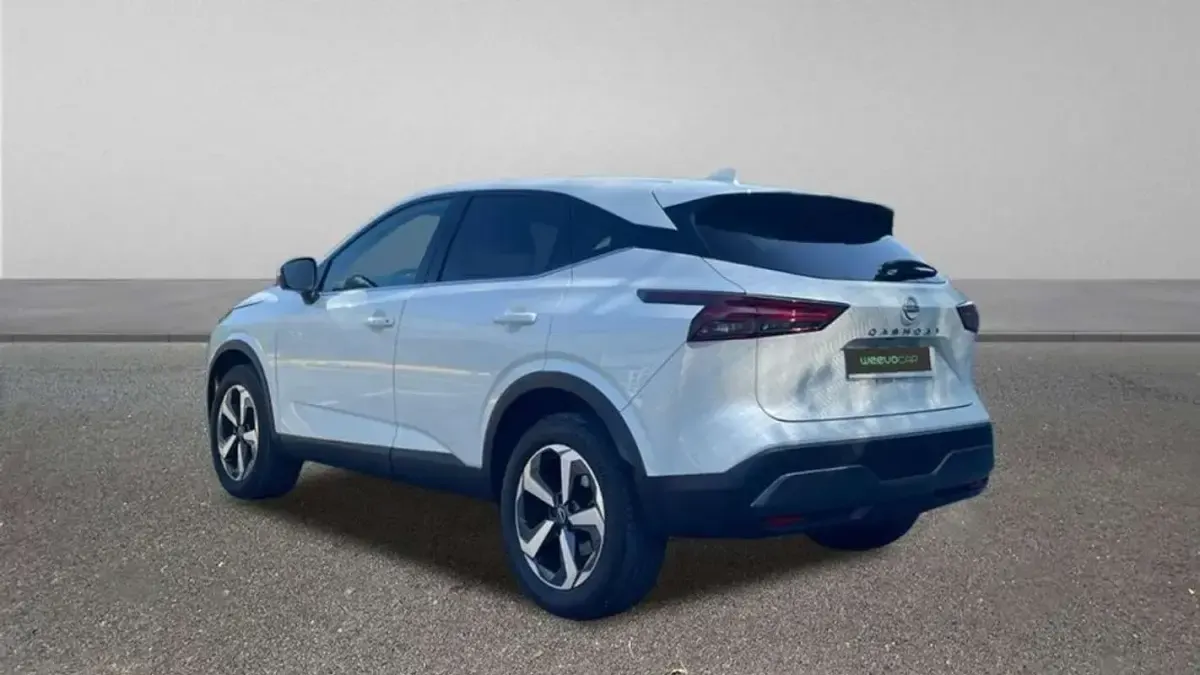 Begagnad Nissan Qashqai N-Connecta 140 HK (102 kW) 2023 Vit SUV
