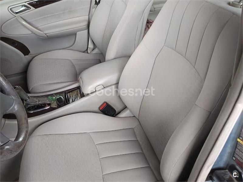 Usado Mercedes C220 Elegance 143 CV (105 kW) 2004 Azul Berlina