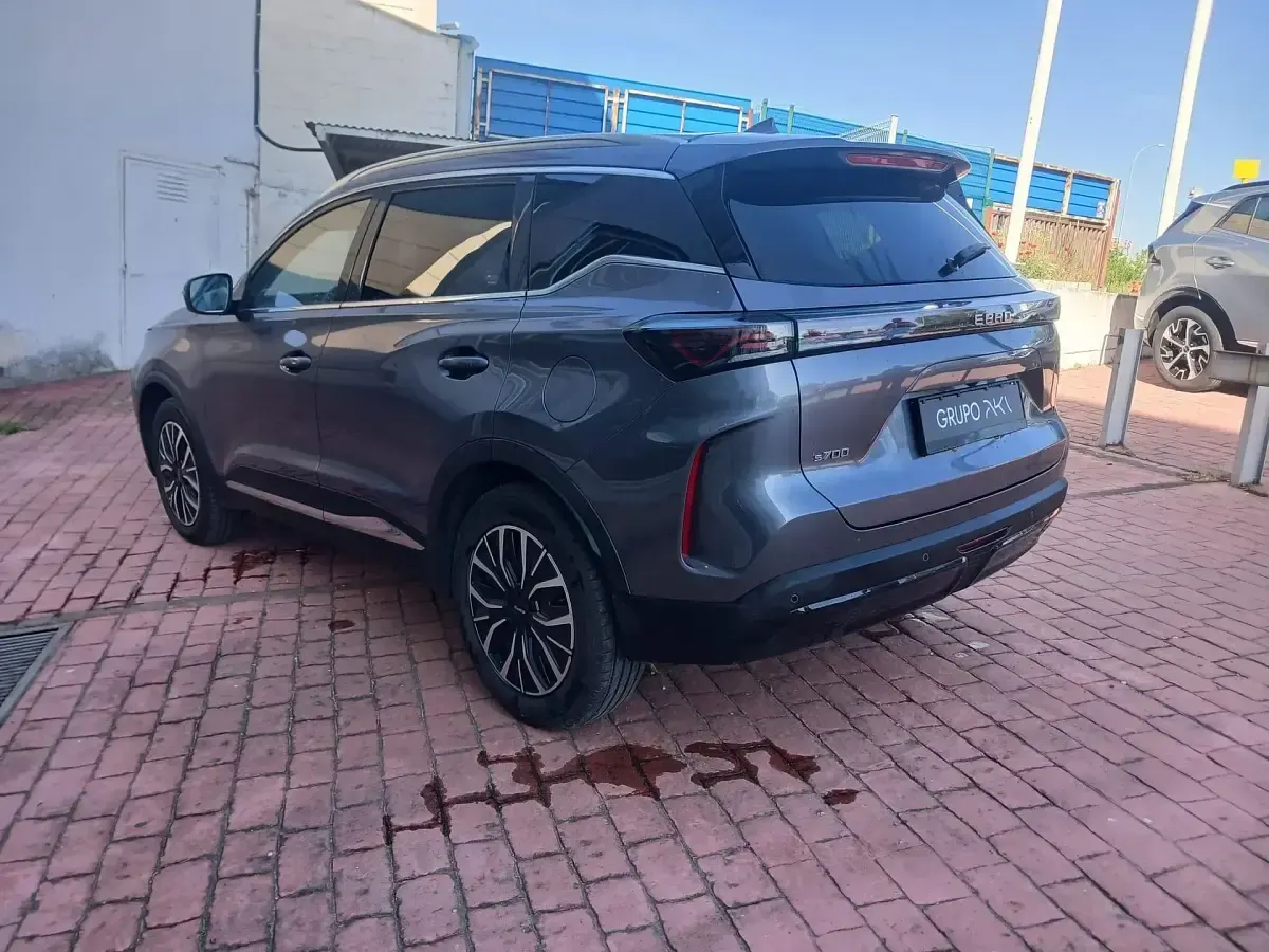 Usado Ebro s700 347 CV (255 kW) 2025 Gris / plata SUV