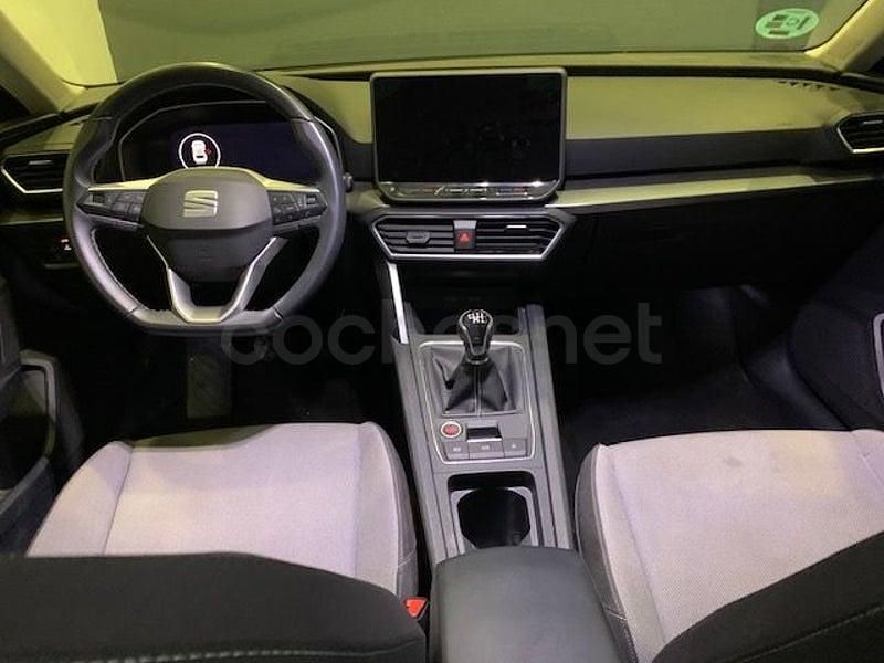 Usado Seat Leon Style 116 CV (85 kW) 2025 Blanco Berlina