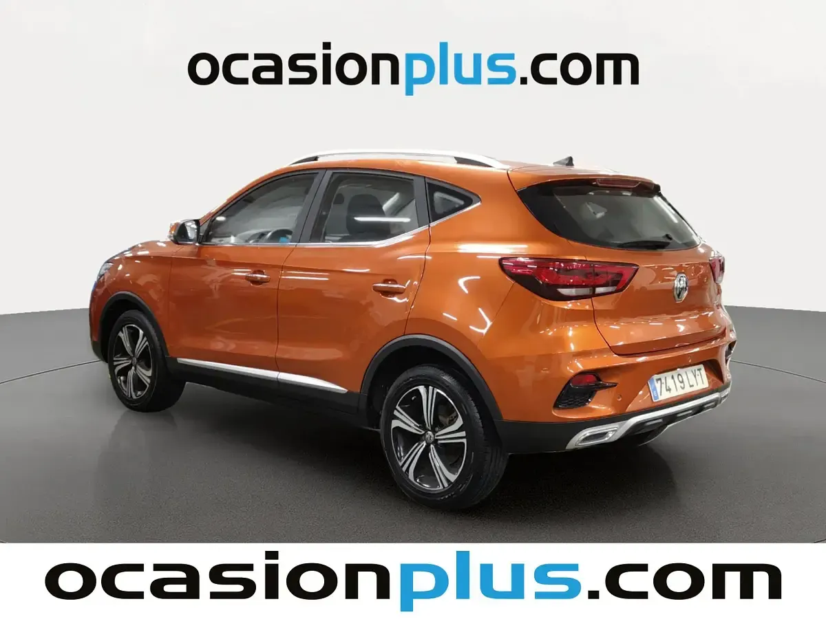 Usado MG ZS Luxury 111 CV (81 kW) 2022 Naranja SUV