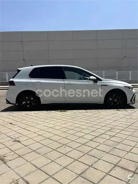 Usado VW Golf VIII GTI 245 CV (180 kW) 2022 Blanco Berlina