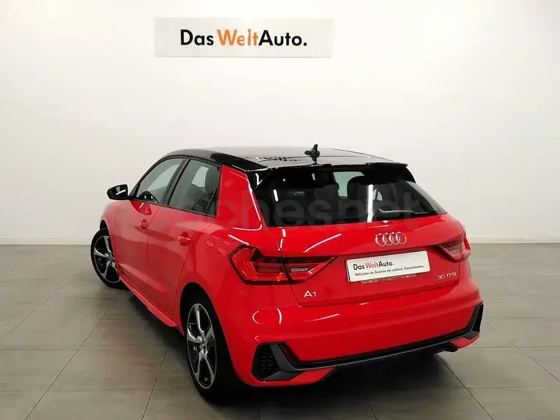 Usado Audi A1 Sportback 110 CV (80 kW) 2022 Rojo Utilitario