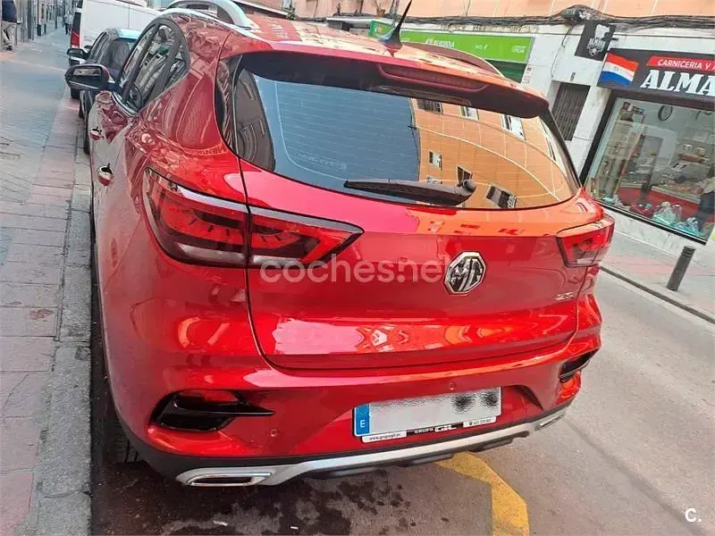 Usado MG ZS Luxury 106 CV (77 kW) 2023 Rojo SUV