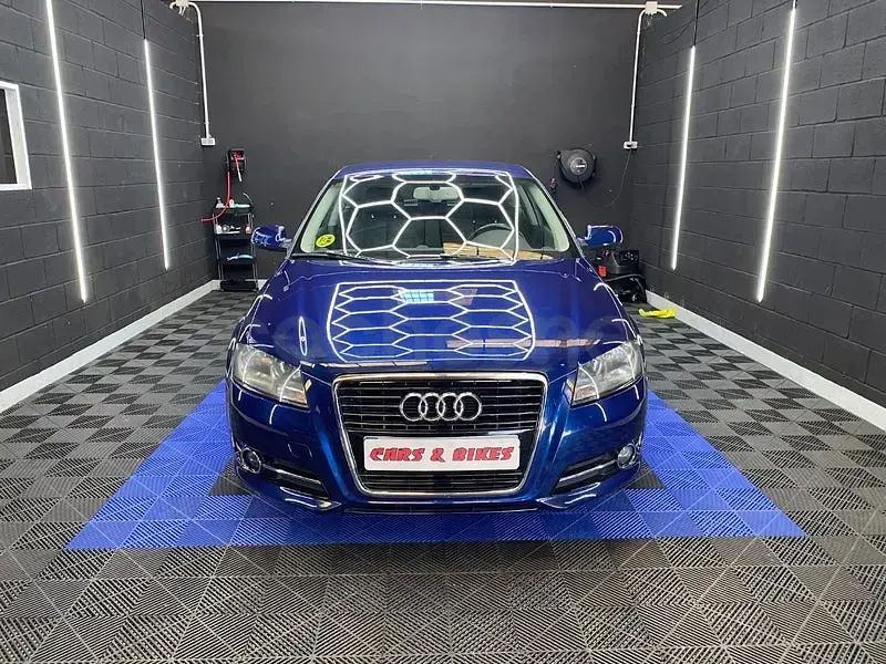 Usado Audi A3 Ambiente 105 CV (77 kW) 2012 Azul Utilitario
