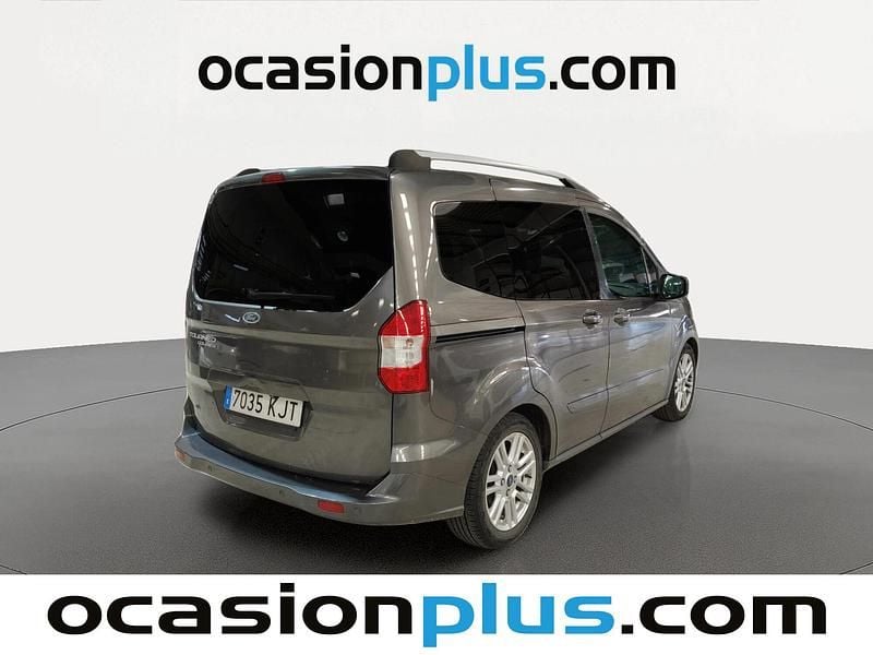 Usado Ford Tourneo Courier Titanium 95 CV (69 kW) 2018 Gris Monovolumen