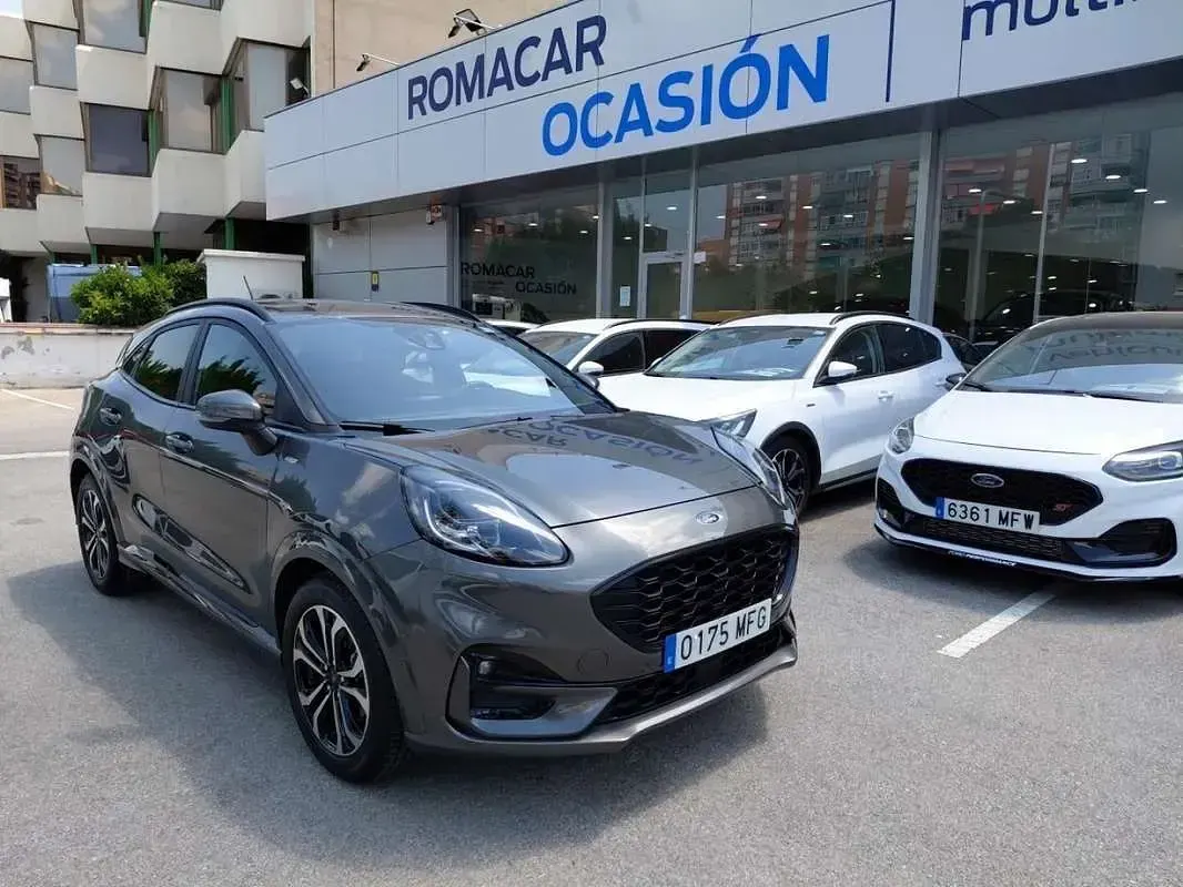 Usado Ford Puma ST-Line 125 CV (91 kW) 2023 Gris SUV