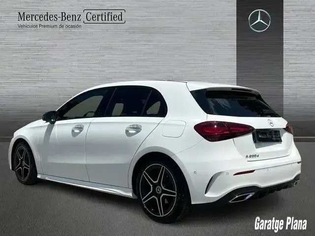 Usado Mercedes A200 150 CV (110 kW) 2025 Blanco polar