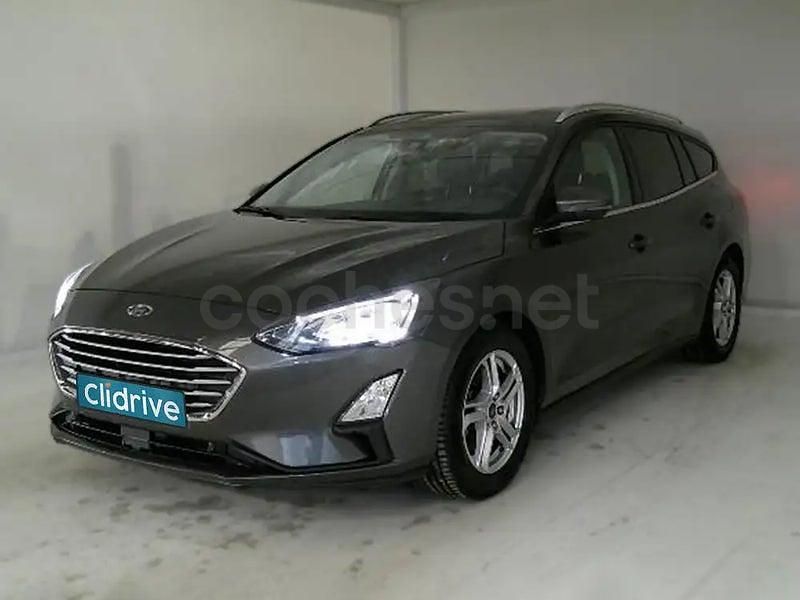 Usado Ford Focus Trend 120 CV (88 kW) 2022 Gris / plata Berlina