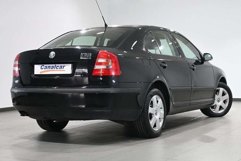 Usado Skoda Octavia 105 CV (77 kW) 2007 Negro Utilitario