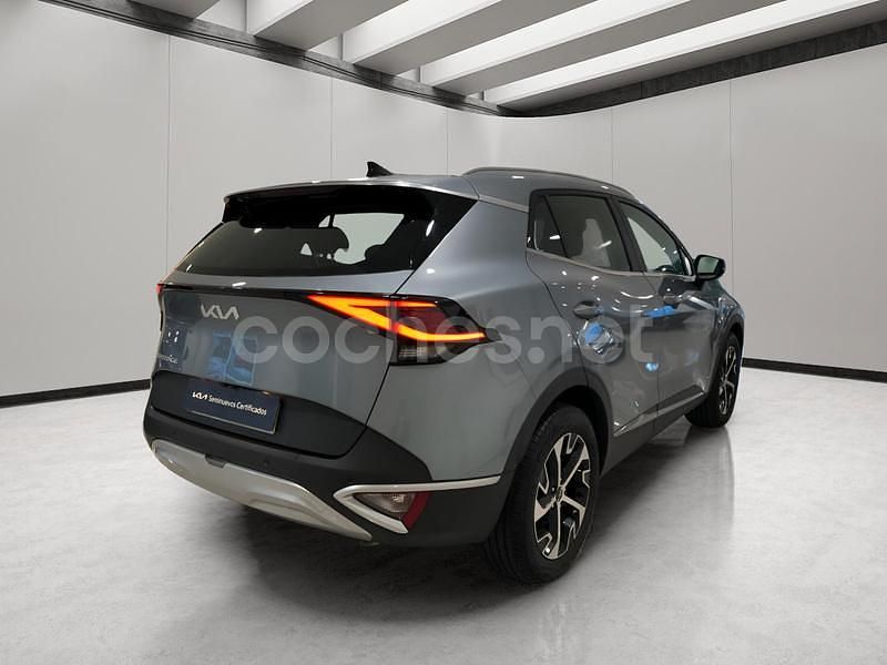 Usado Kia Sportage 160 CV (117 kW) 2024 Gris / plata SUV