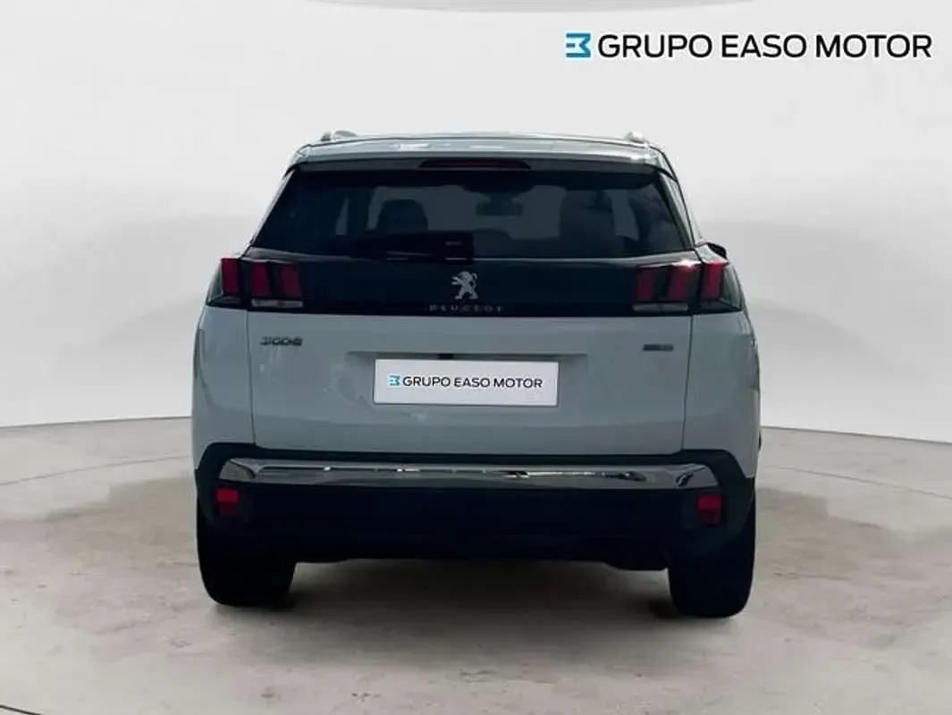 Usado Peugeot 3008 Allure 131 CV (96 kW) 2017 Blanco SUV