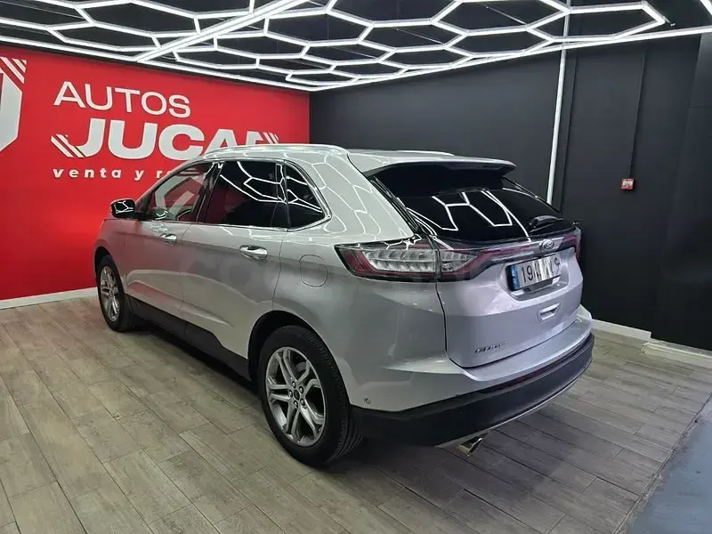 Usado Ford Edge Titanium 180 CV (132 kW) 2018 Gris / plata SUV