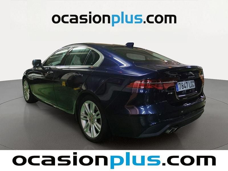 Usado Jaguar XE SE 180 CV (132 kW) 2019 Azul Berlina