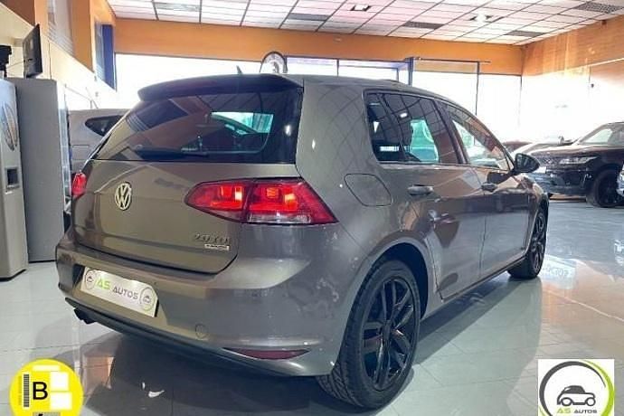 Usado VW Golf VII Highline 150 CV (110 kW) 2014 Gris Utilitario