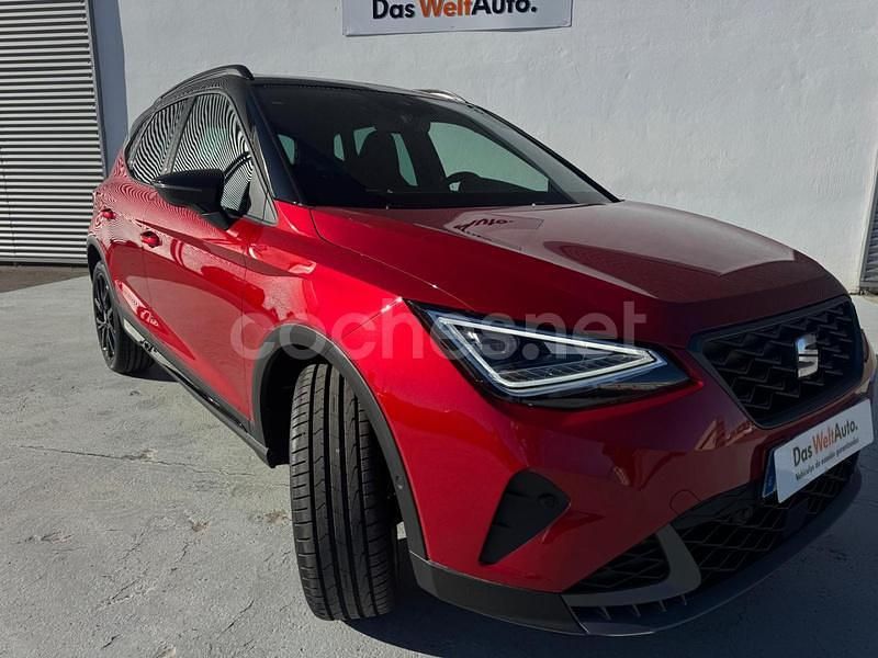 Rojo Nuevo 2025 Seat Arona FR SUV | 24.500 € - Imagen 1/4