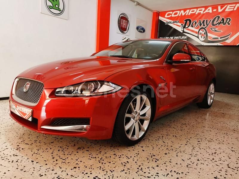 Usado Jaguar XF Sportbrake Luxury 200 CV (147 kW) 2012 Rojo Familiar
