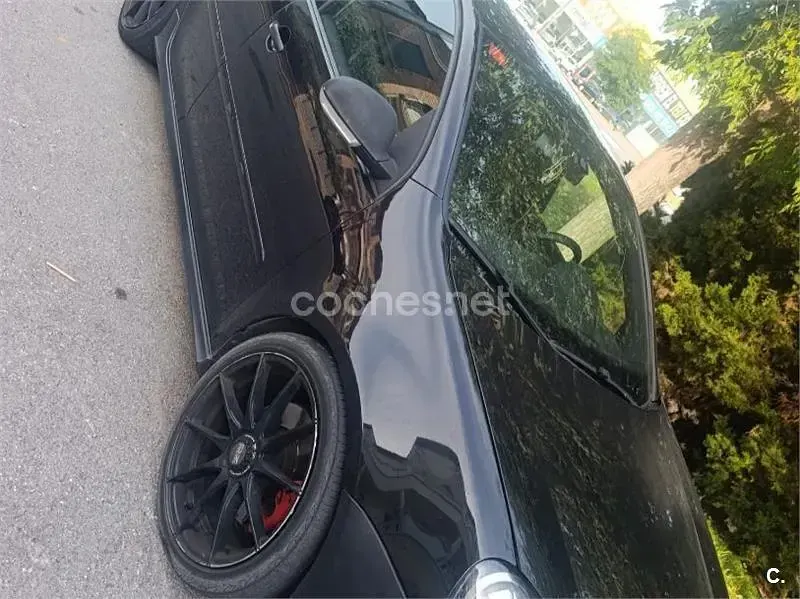 Usado VW Golf V GTI 200 CV (147 kW) 2007 Negro Berlina