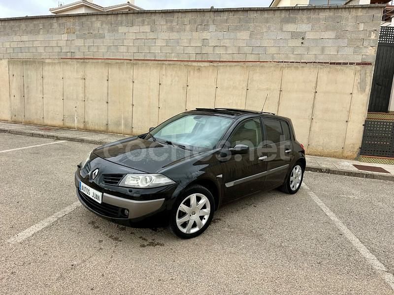 Negro Usado 2007 Renault Mégane II Dynamique Berlina | 2990 € (Buen precio) - Imagen 1/4
