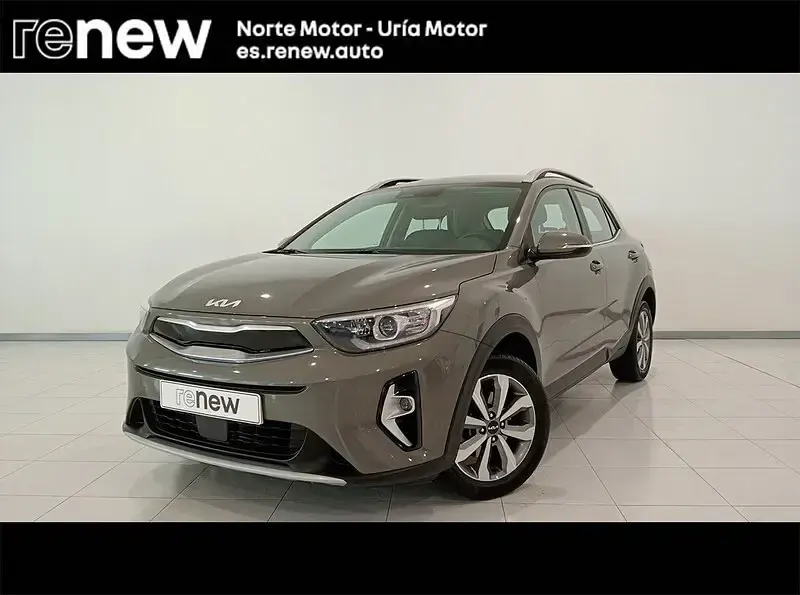 Usado Kia Stonic 84 CV (61 kW) 2023 Gris SUV