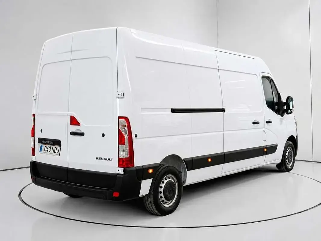 Usado Renault Master R.S. 131 CV (96 kW) 2022 Blanco Monovolumen