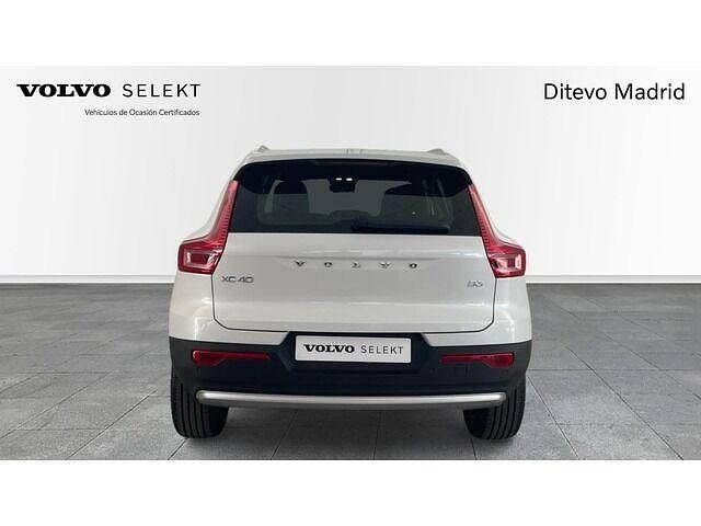 Usado Volvo XC40 Core 163 CV (119 kW) 2025 Blanco SUV