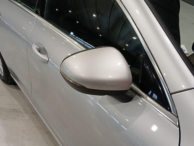 Usado Mercedes CLA180 116 CV (85 kW) 2021 Gris Berlina