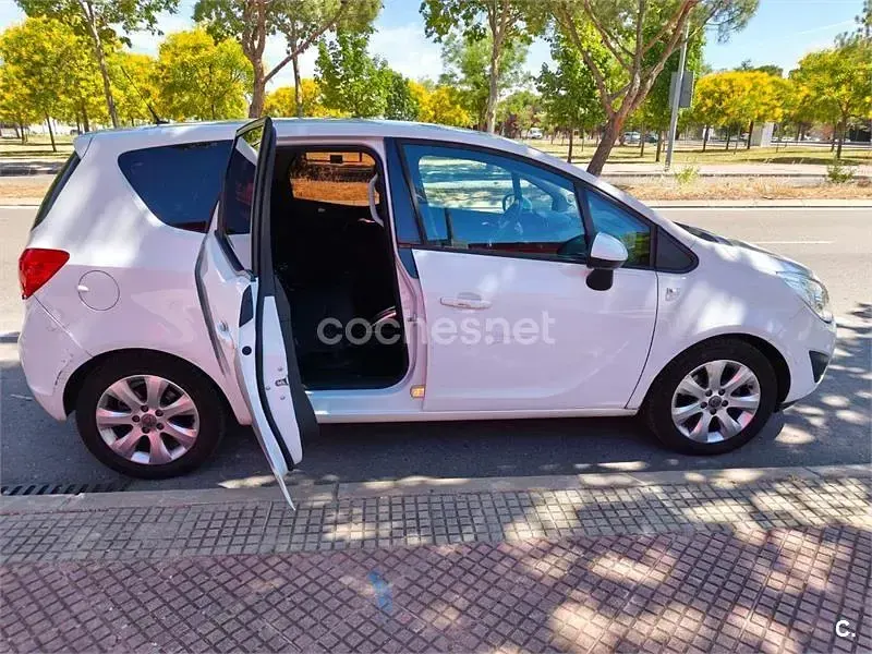 Usado Opel Meriva Selective 100 CV (73 kW) 2012 Blanco Monovolumen