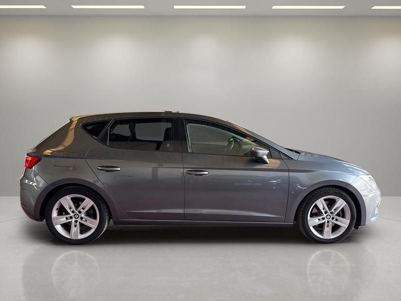 Usado Seat Leon FR 184 CV (135 kW) 2018 Gris Berlina