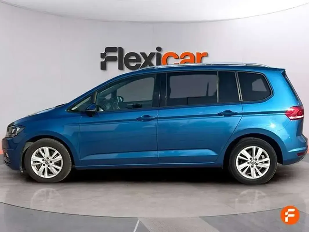 Usado VW Touran Advance 116 CV (85 kW) 2020 Azul Monovolumen