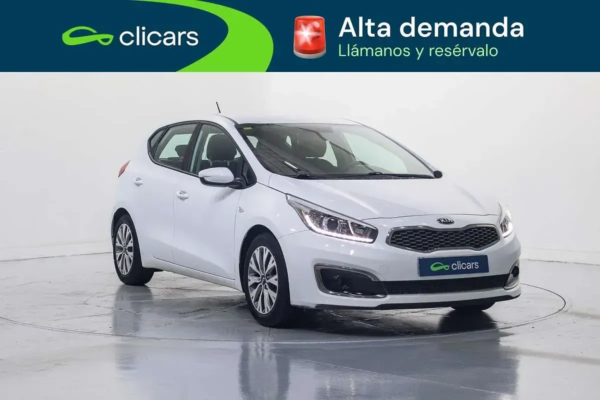 Usado Kia Ceed Plus 101 CV (74 kW) 2018 Blanco Utilitario