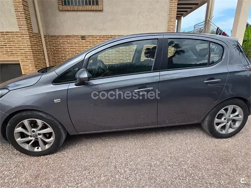 Usado Opel Corsa Selective 90 CV (66 kW) 2015 Gris / plata Utilitario