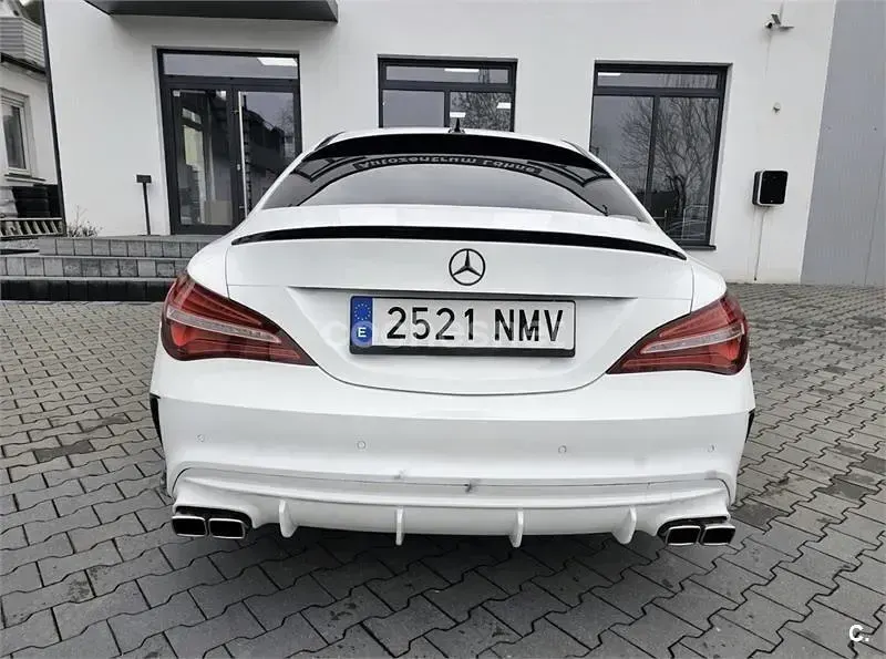 Usado Mercedes CLA250 218 CV (160 kW) 2018 Blanco Coupe