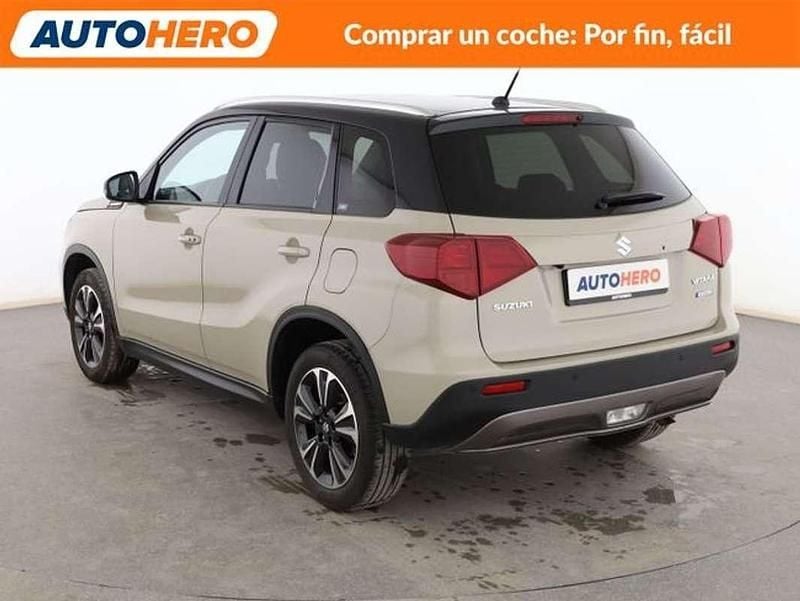 Usado Suzuki Vitara Club 129 CV (94 kW) 2020 Beige SUV