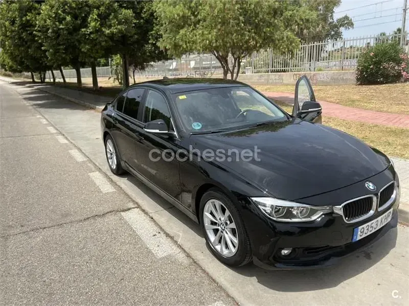 Usado BMW 318 150 CV (110 kW) 2018 Negro Berlina