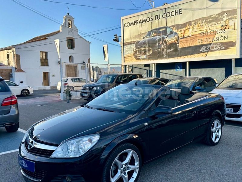 Negro Usado 2007 Opel Astra Cabriolet Enjoy Descapotable | 6490 € (Precio justo) - Imagen 1/4