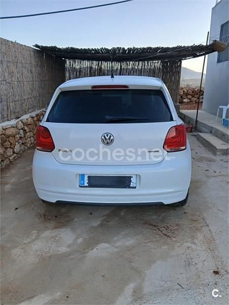 Blanco Usado 2013 VW Polo Berlina | 5850 € (Buen precio) - Imagen 1/4