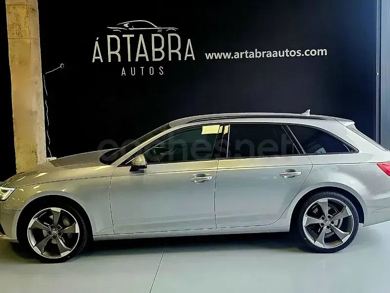 Usado Audi A4 218 CV (160 kW) 2017 Gris / plata Familiar