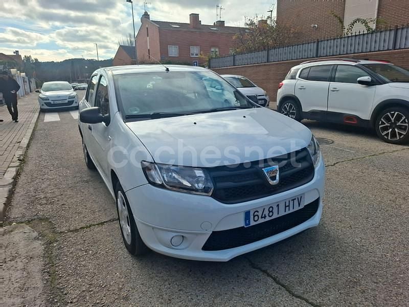 Blanco Usado 2013 Dacia Logan Ambiance Berlina | 3850 € (Precio justo) - Imagen 1/4
