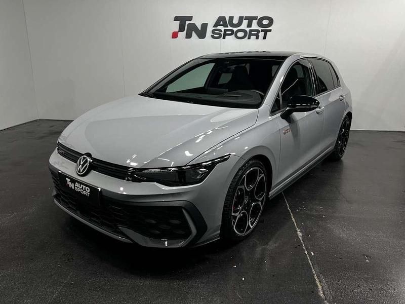 Usado VW Golf VIII GTI 265 CV (194 kW) 2025 Gris Utilitario