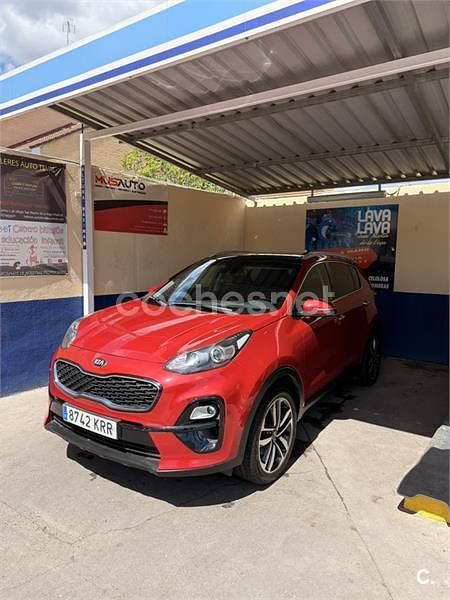 Usado Kia Sportage 115 CV (84 kW) 2018 Granate SUV